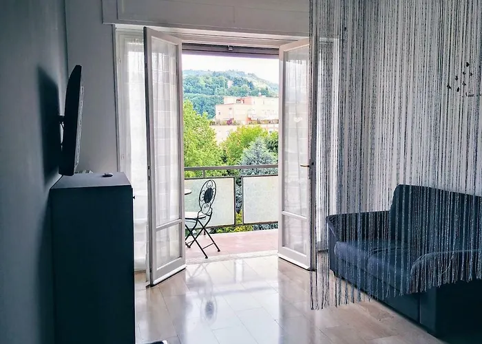 Apartament Con Terrazzo Zona Ospedale Civile
