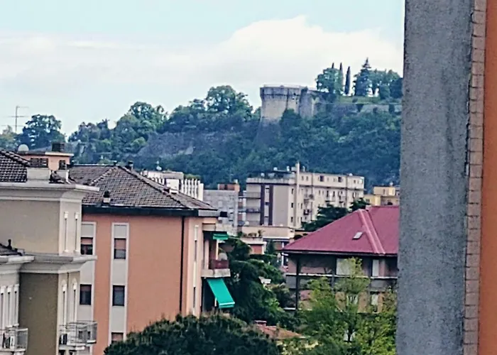 Con Terrazzo Zona Ospedale Civile Apartament Brescia